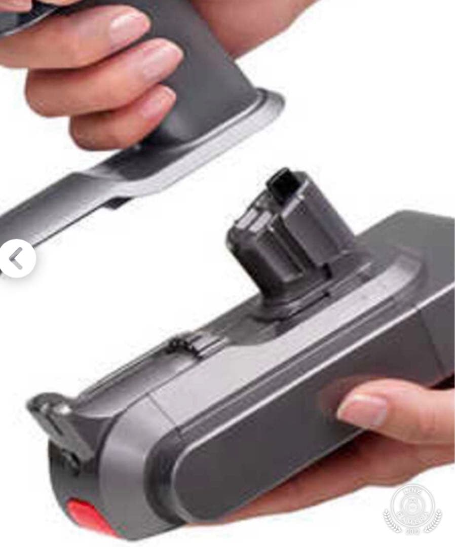 dyson コードレスクリーナー　SV22（V15） ハンディ仕様　使用少美品