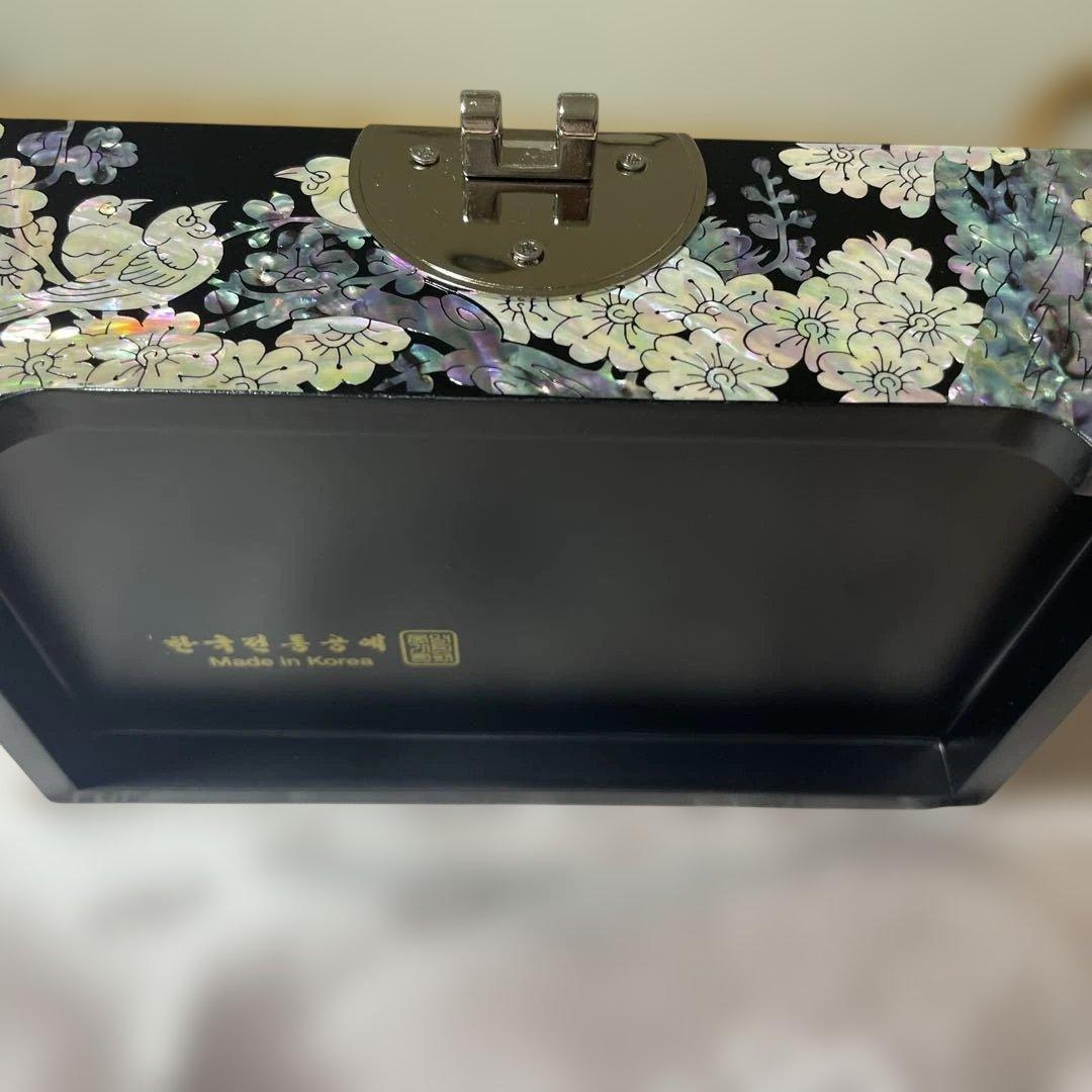 漆器 蝶と花の装飾 収納ボックス