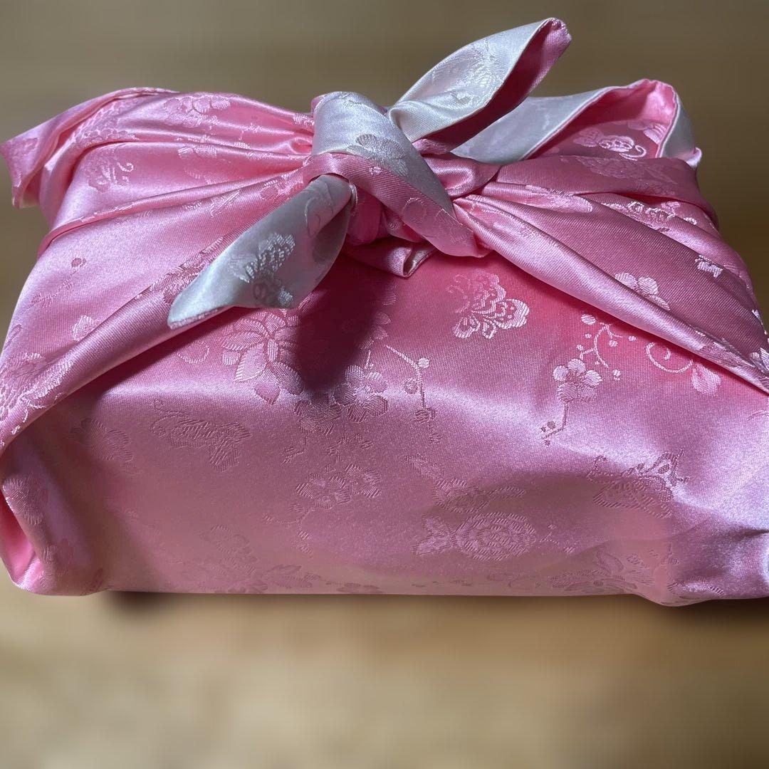 漆器 蝶と花の装飾 収納ボックス