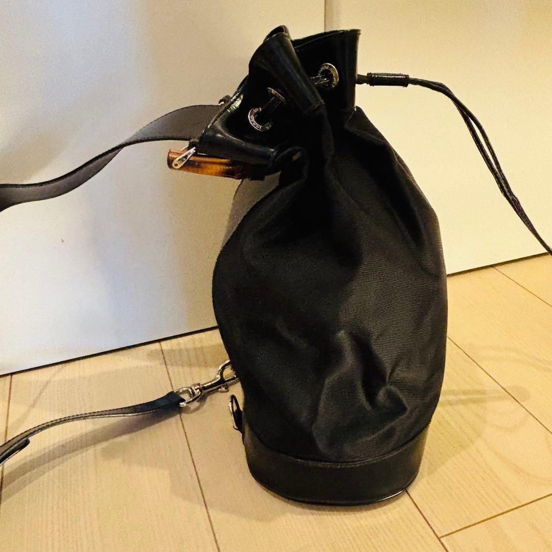 希少✰グッチ バンブー ワンショルダーバッグ 巾着 ナイロン レザー 黒 巾着型