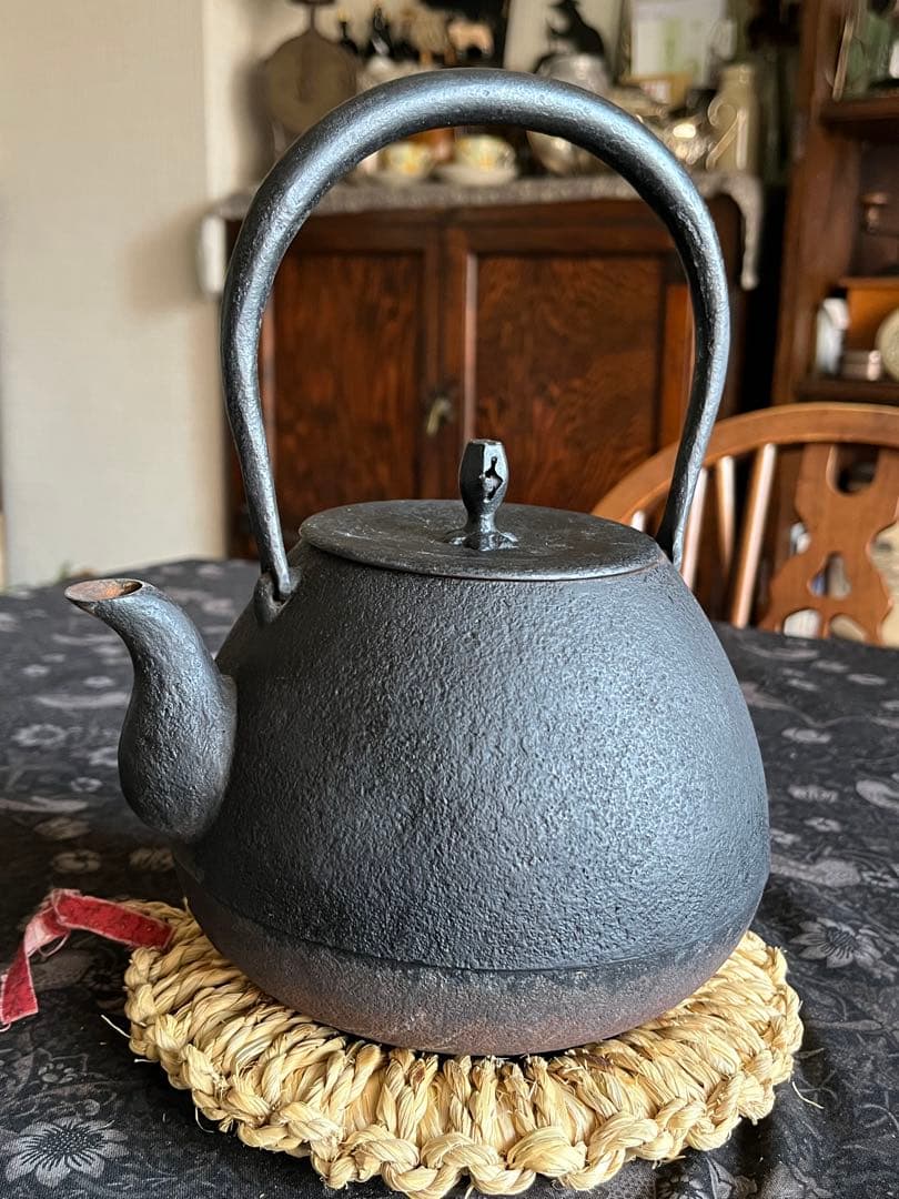 南部鉄瓶　釜定　秋の実　肌　鉄瓶