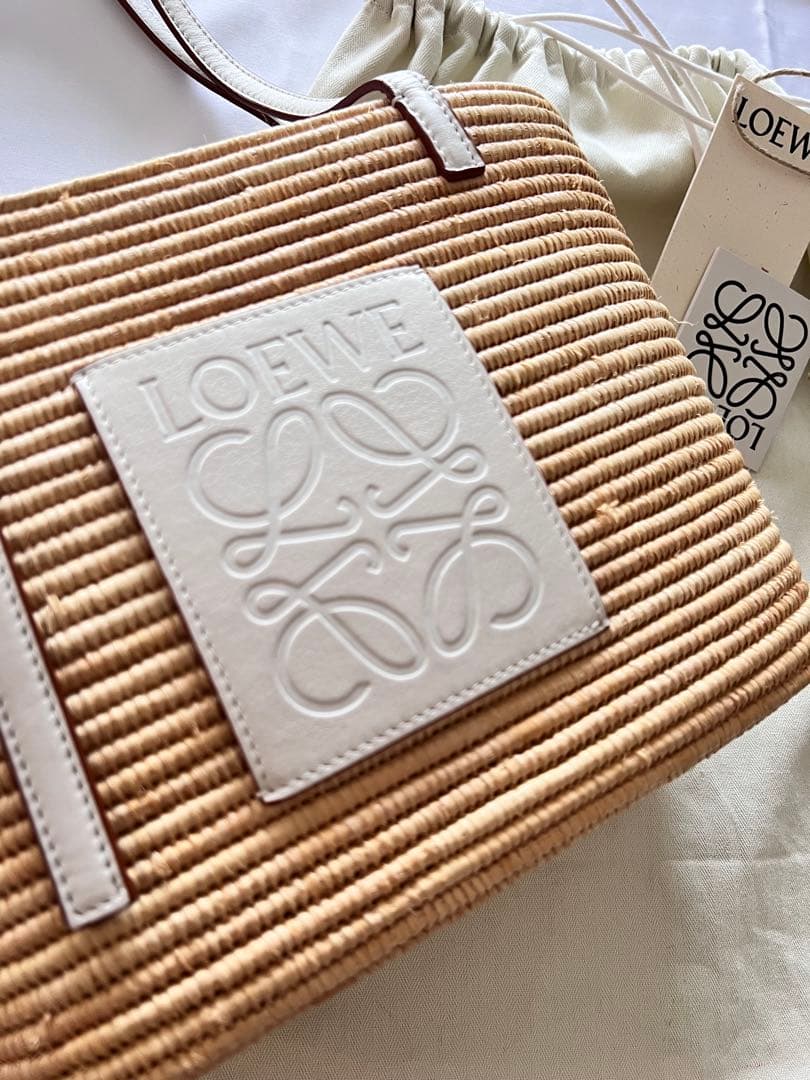 LOEWE ロエベ　スクエアカゴバック