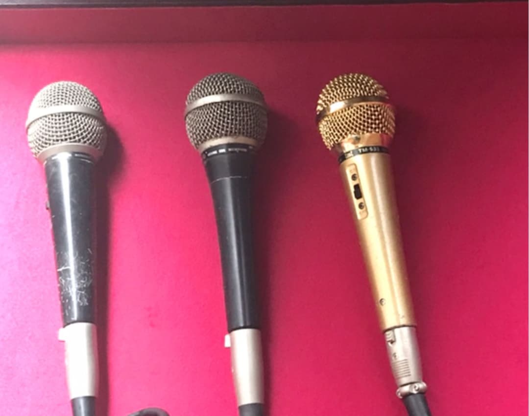 カラオケセット　マイク３本付き