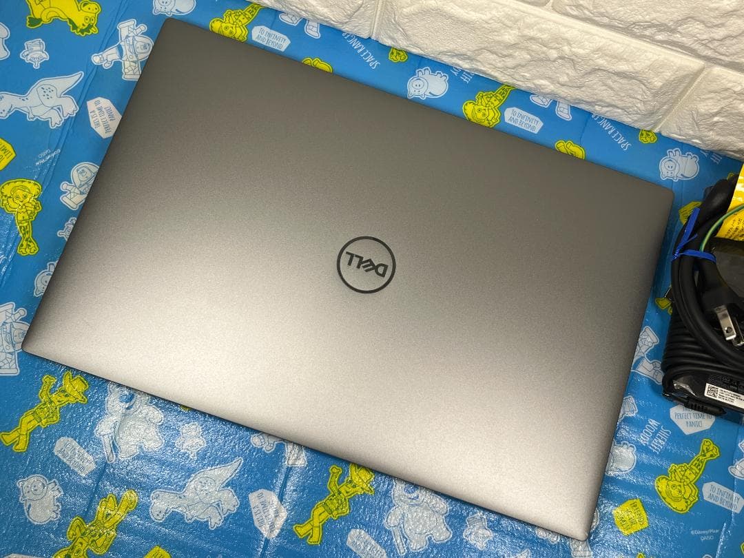 美品 デル Precision 5550 32GB UHD+ 15.6型 タッチ