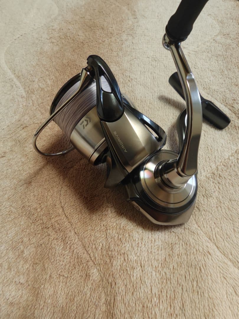 24セルテートLT4000-CXH スピニングリール