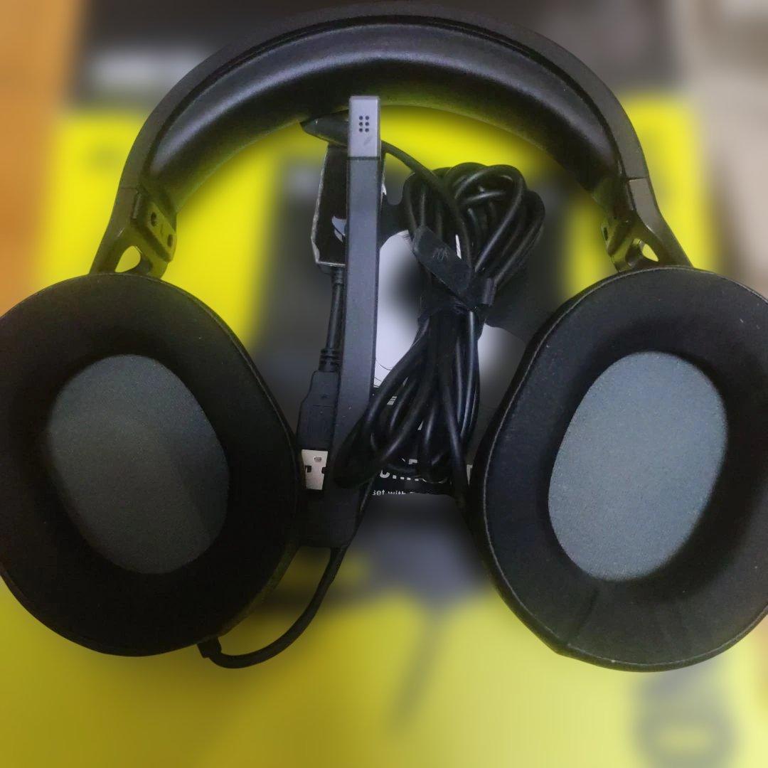 CORSAIR HS65 SURROUND 交換用イヤーパッド付き