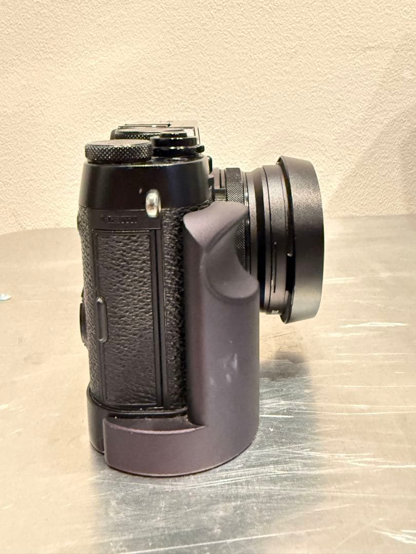 【撮影可　一部難あり】FUJIFILM X100F 黒　シャッター8800回