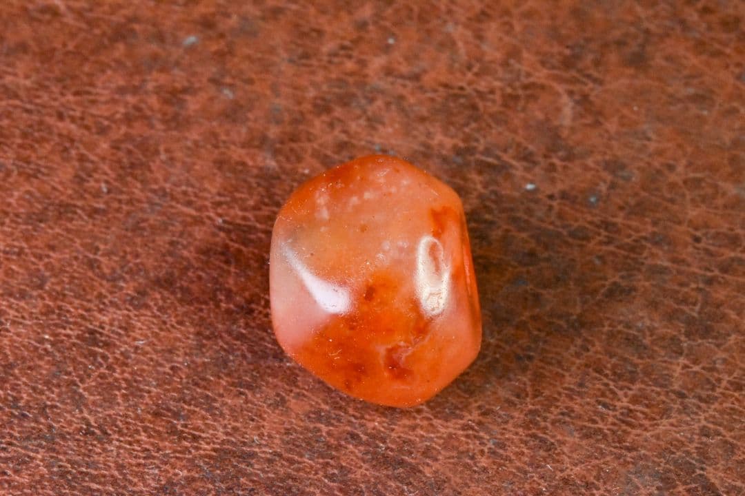 パキスタン出土 アンティークカーネリアン 300〜500年前 朱砂　02