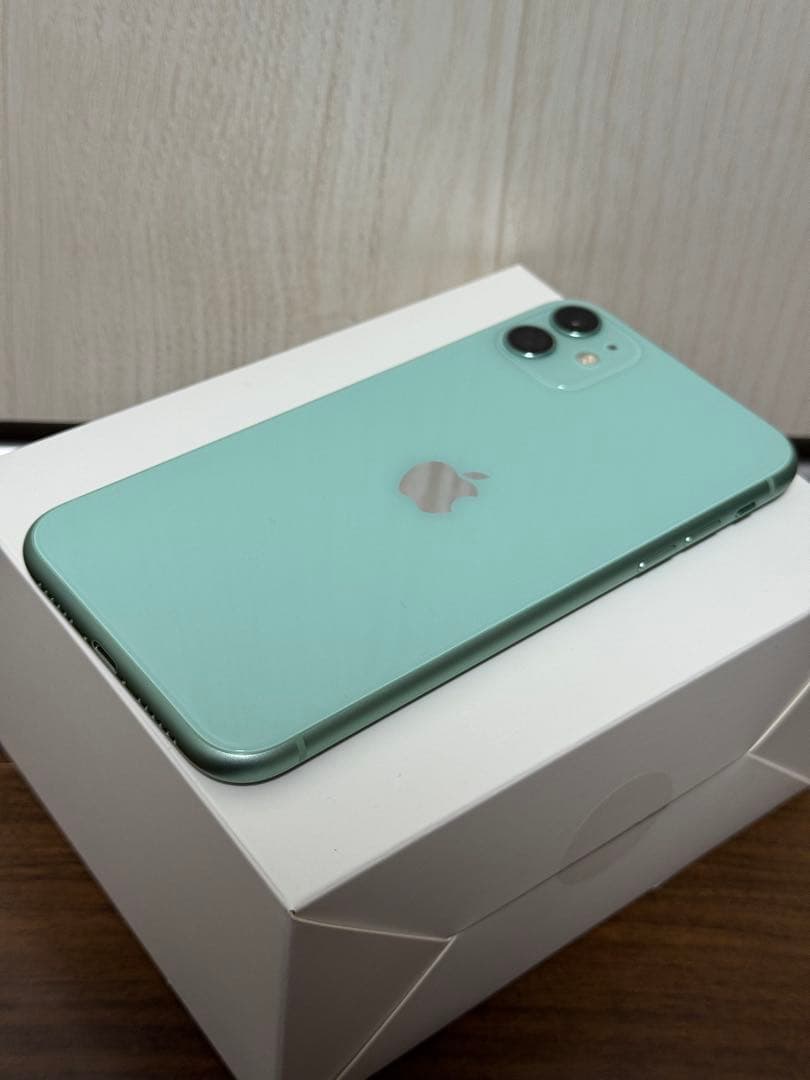 iPhone 11　64GB　グリーン