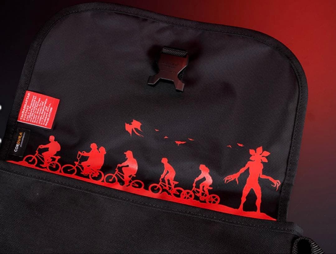 ストレンジャーシングス　マンハッタンポーテージ　バッグ