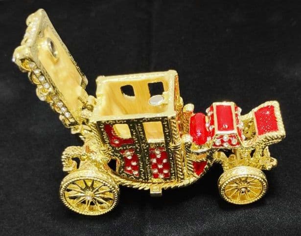 【美品】インペリアル・エッグ風 ジュエリーボックス レッドと馬車　エナメル置物