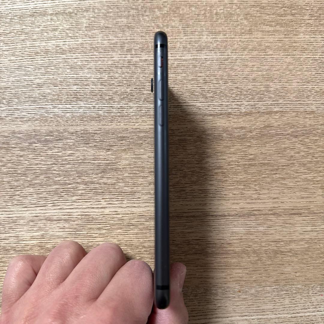 iPhone 8 64GB ブラック SIMフリー バッテリー81％ 本体のみ