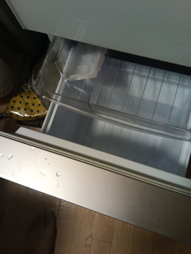 SHARP　冷蔵庫　プラズマクラスタ