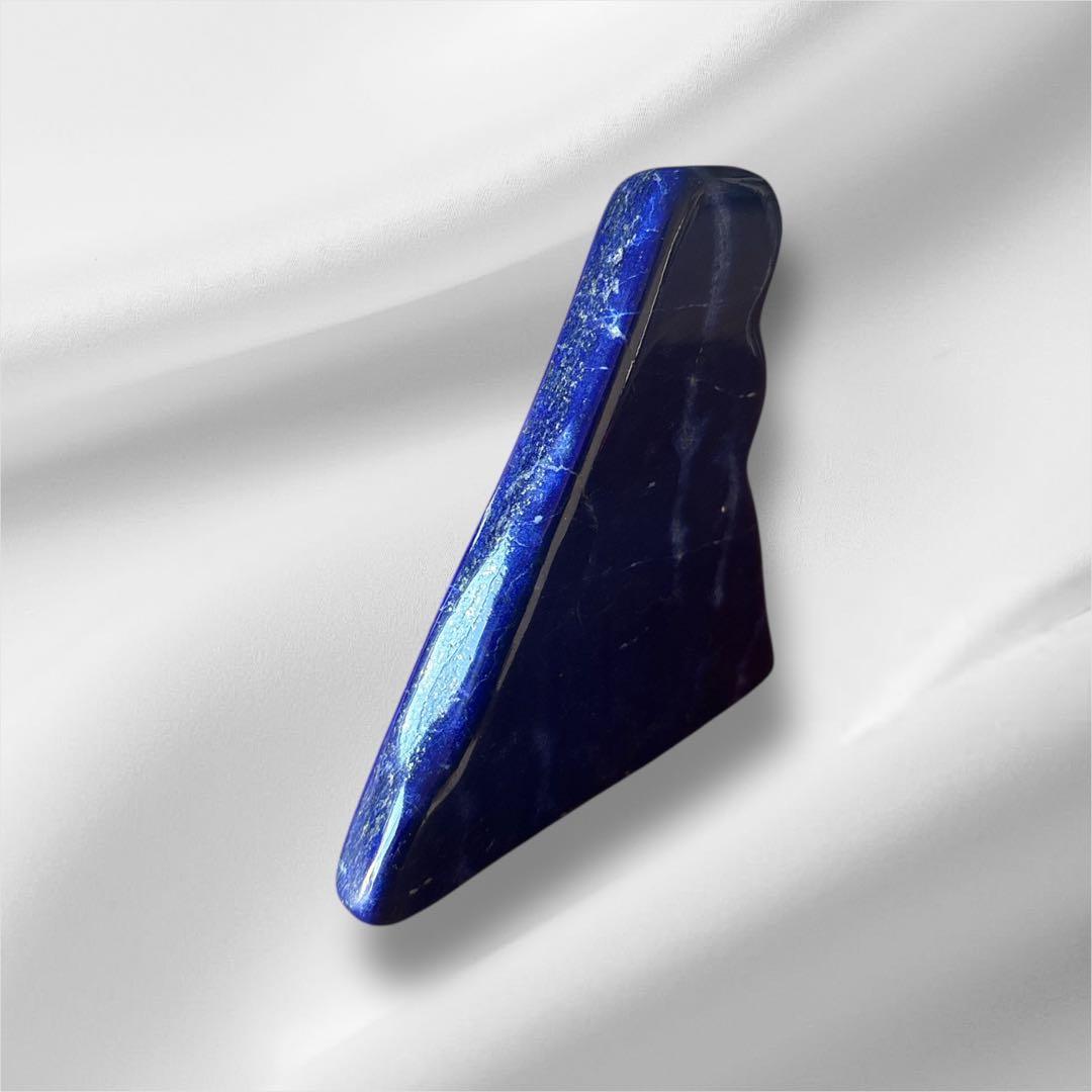 【超美品】青みが深い美しい「聖なる石」ラピスラズリのオブジェ