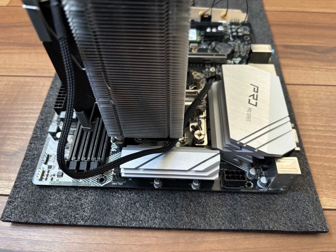 intel core i5 10400+MB Wi-Fi付