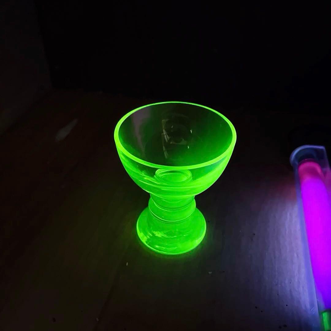 骨董　時代ガラス　希少カナリアイエロー　二重玉ステム　盃　酒器　ウラン１客限り