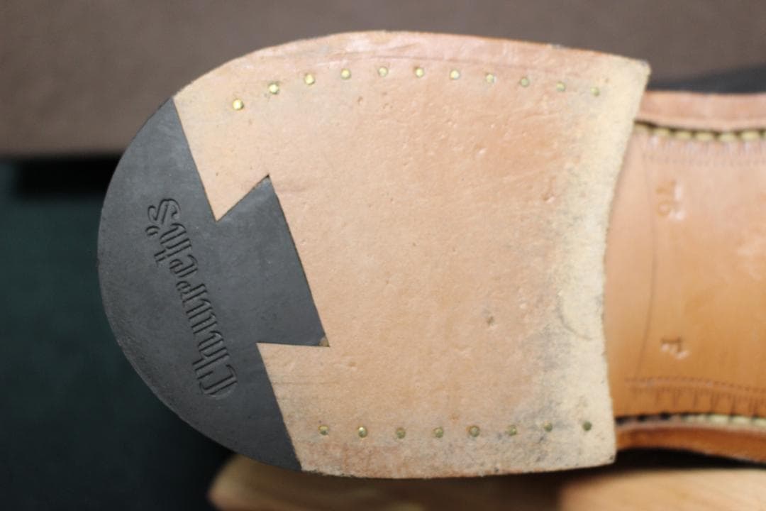 【新品同様】Church’s73ラスト パンチドキャップ 黒カーフ 革底7.5F