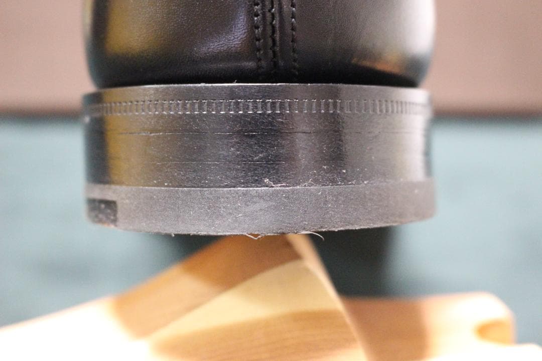 【新品同様】Church’s73ラスト パンチドキャップ 黒カーフ 革底7.5F