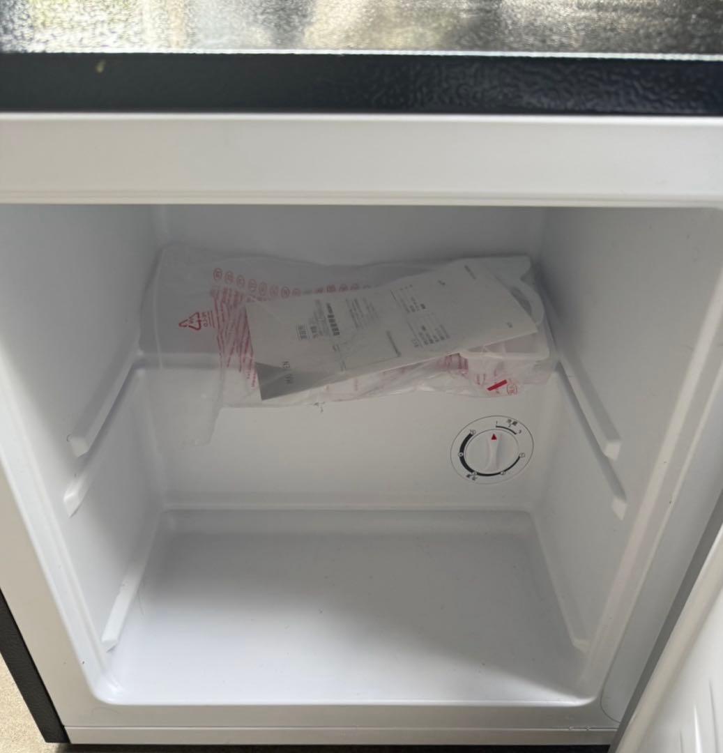 マクスゼン　前開き冷凍庫　JR031ML01GM 2024年製