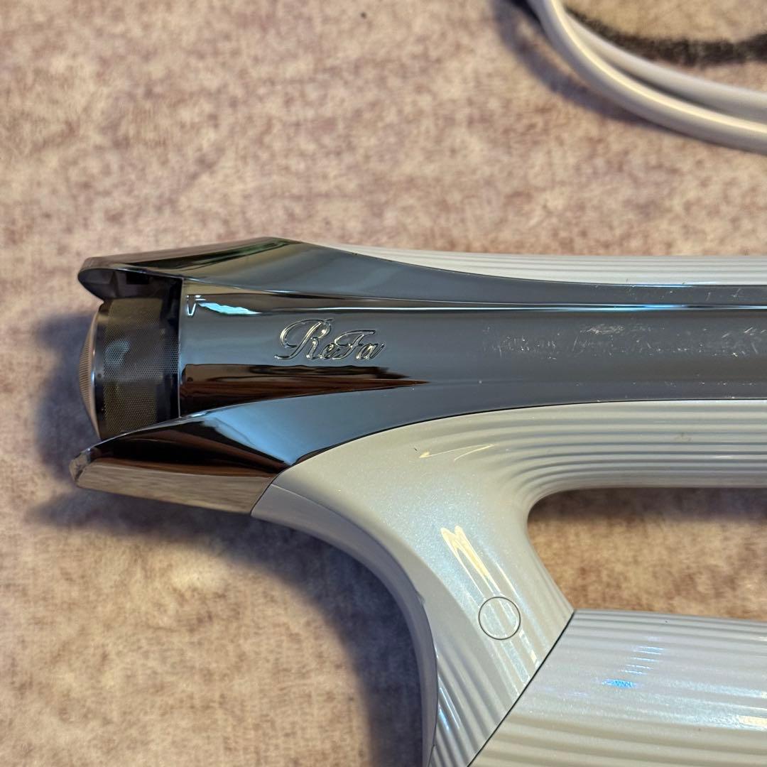 リファ　2024年製　RE-AX-02A 難あり