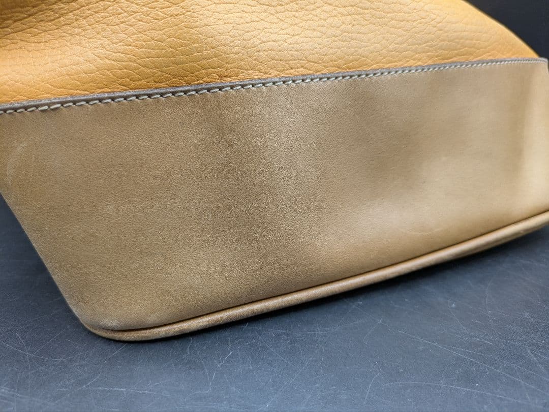 LOEWE ショルダーバッグ 巾着 アナグラム ベージュ ブラウン レザー