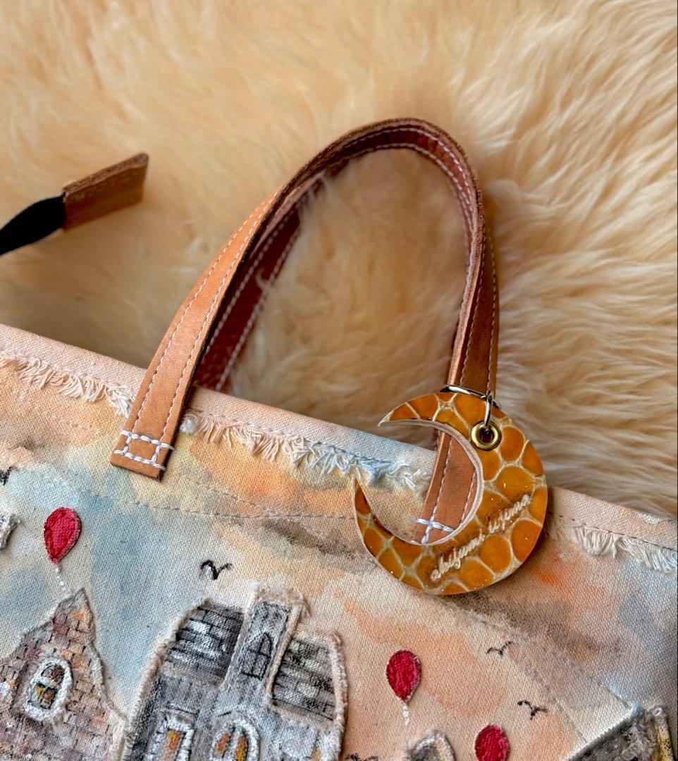 (手づくり)\"赤コントラスト ロンドンストリート\"リュックショルダーバッグ/刺繍