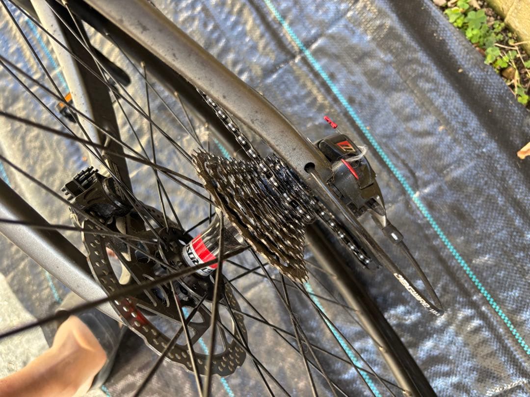 カーボンフレーム ディスクブレーキ ロードバイク