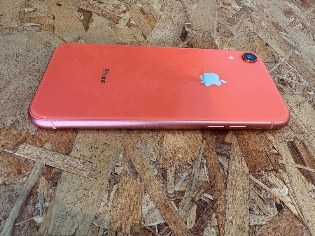 【美品】Apple iPhone XR 128GB コーラル SIMフリー
