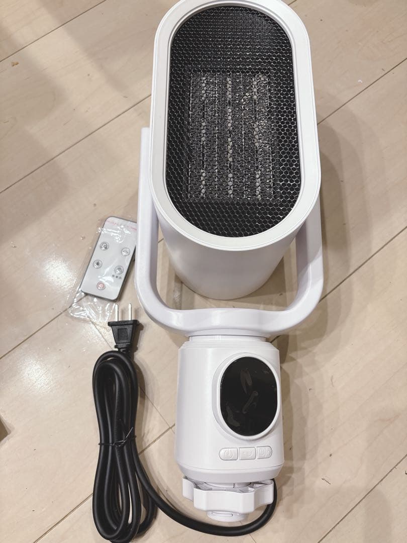 セラミックヒーター 冷暖両用 ファンヒーター リモコン操作 高さ調節可能