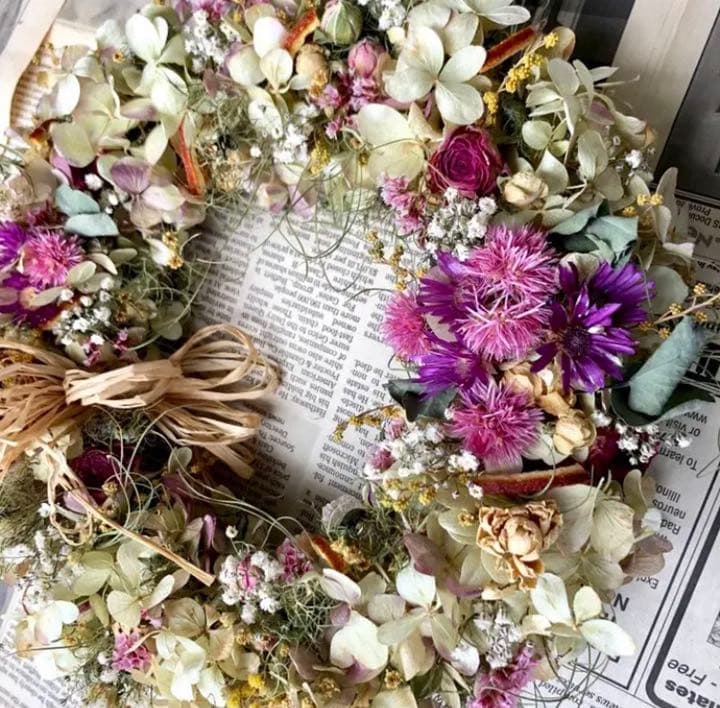 紫陽花と小花のリース