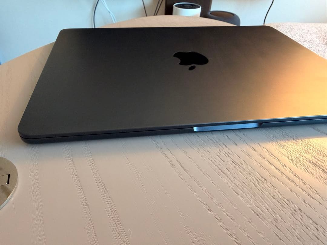 MacBookAirM2 13インチ2022 256GB、箱&ケーブル付