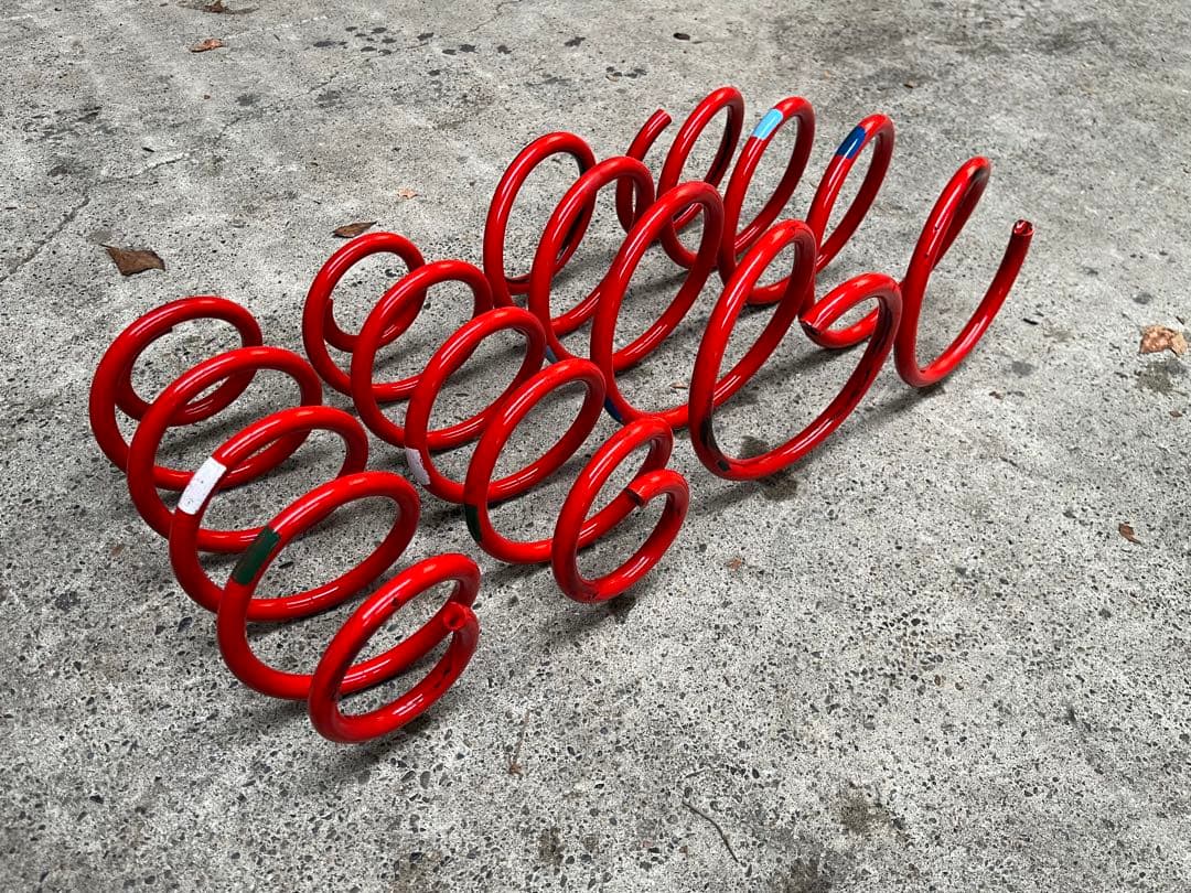 プリウスα G's ジーズ 純正サスペンションスプリング