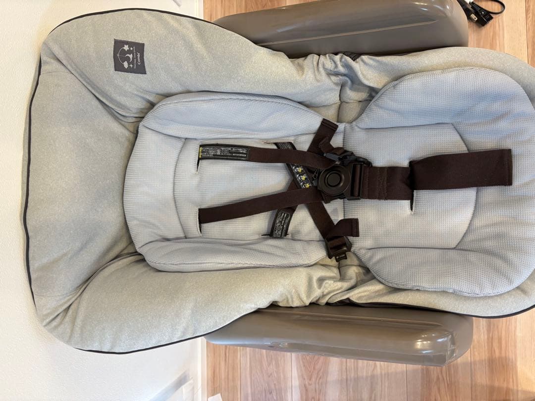 電動ベビーチェア グレー　ネムリラ　コンビ