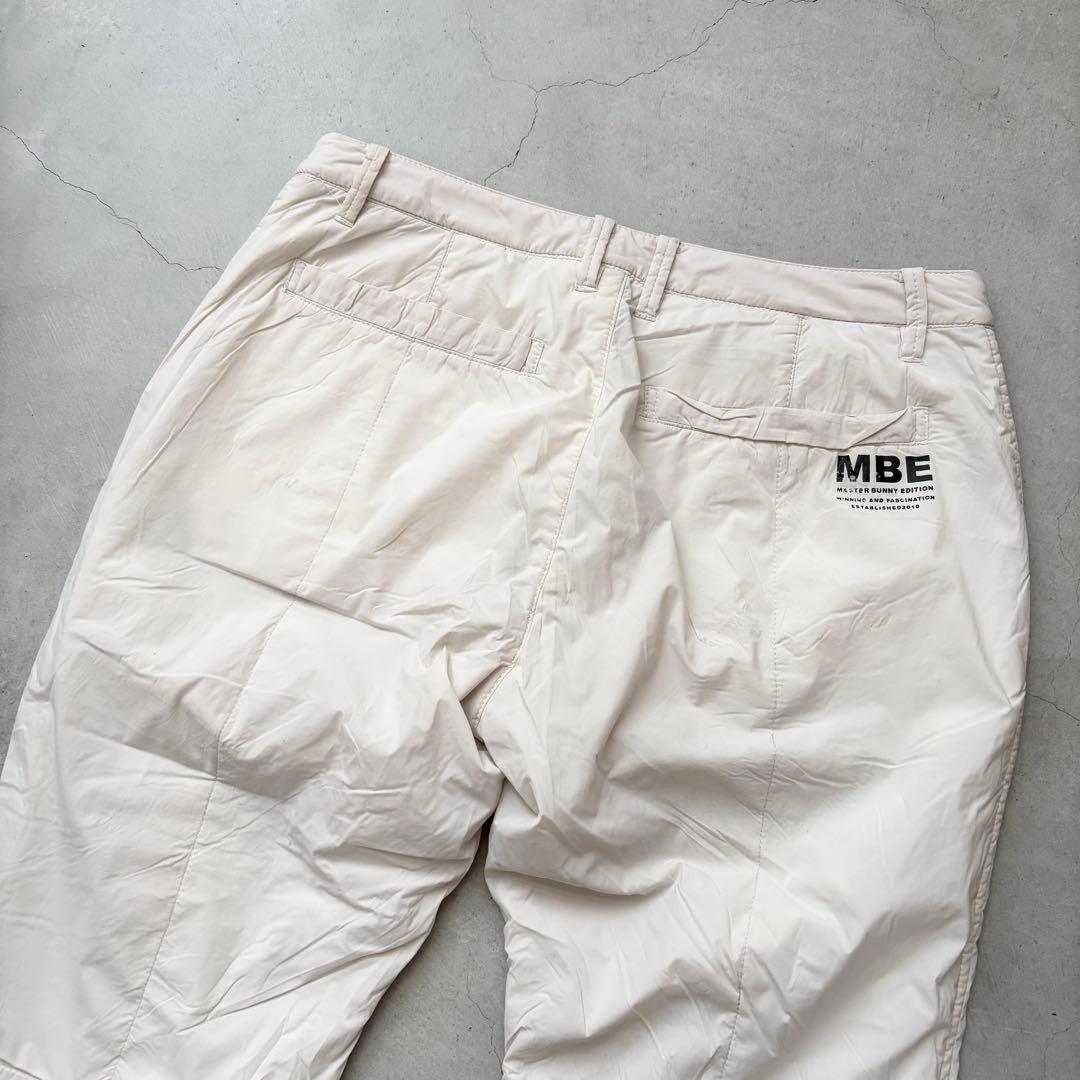 MASTER BUNNY EDITION 蓄熱裏地 中綿ロングパンツ ロゴ 白