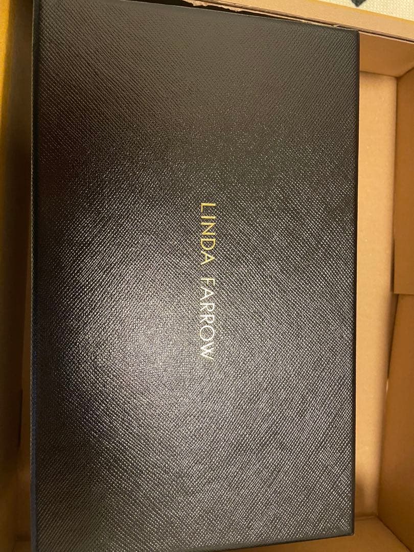 LINDA FARROW 未使用品