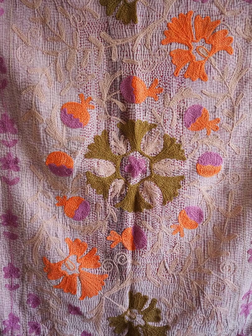 【希少】スザニ刺繍カンタキルト　スザニ刺繍　インド　一点もの