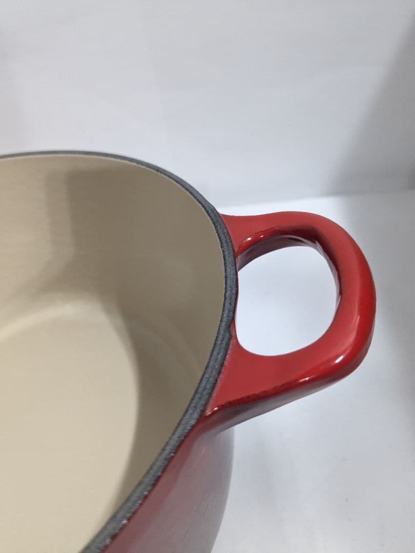 Le Creuset ル・クルーゼ 22cm　ココット　両手鍋　チェリーレッド