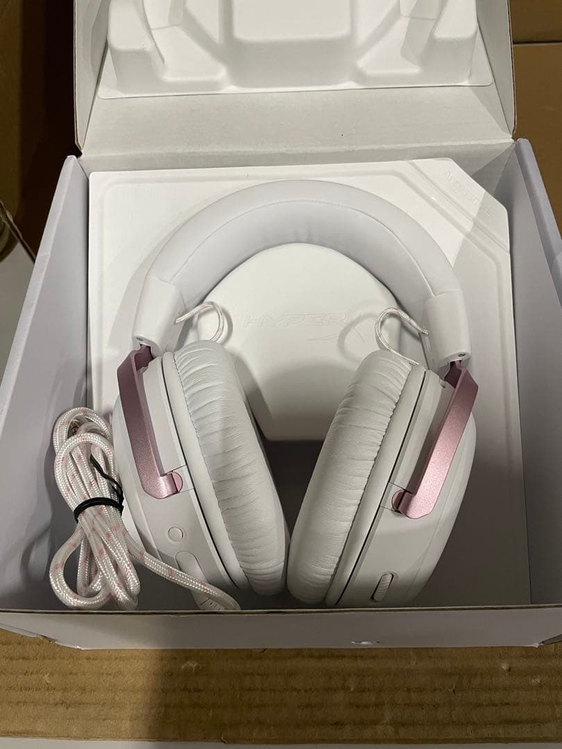 HyperX Cloud III  ゲーミングヘッドセット