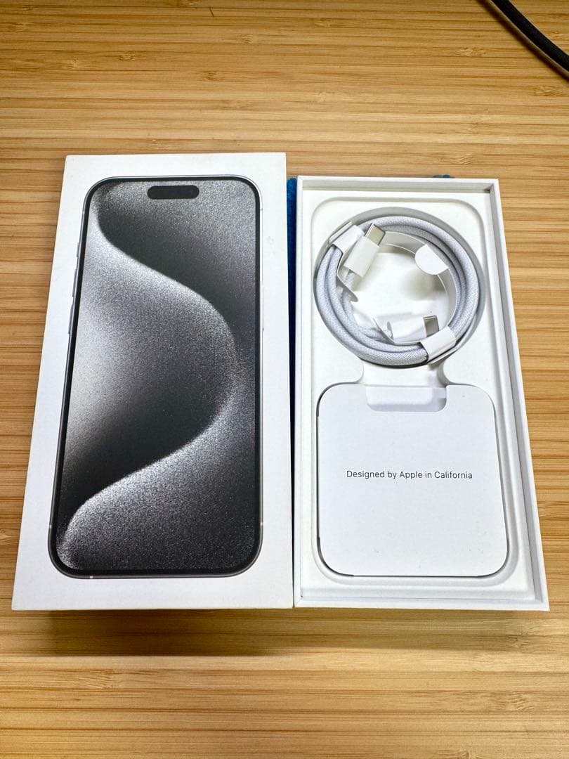 iPhone15 Pro 256GB カナダ版 海外版 シャッター音無し