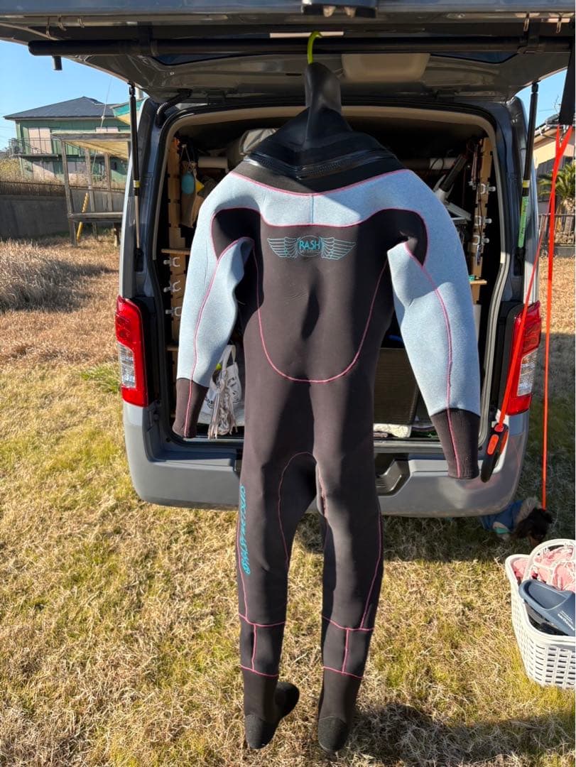 ウェットスーツ　RASH　ドライスーツ　サーフィン