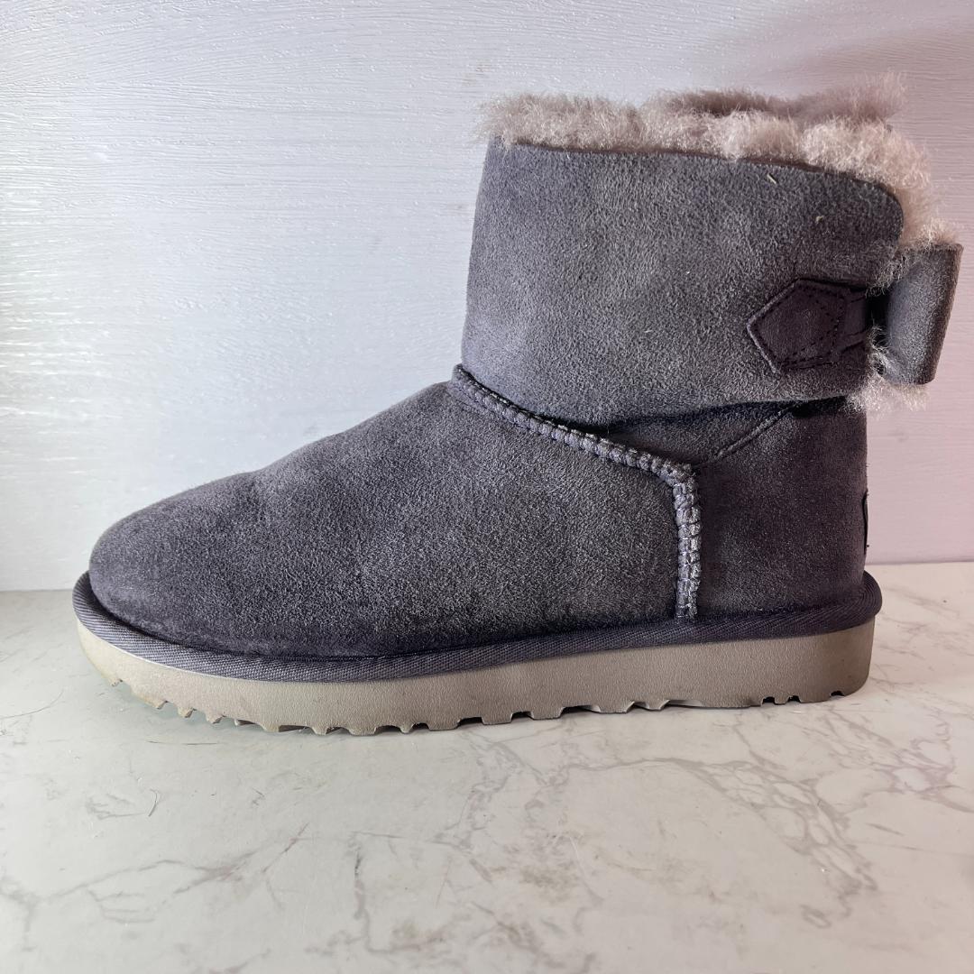 専用入手困難 未使用級 UGG ベイリーボウ風 ムートンブーツ パープル 24c