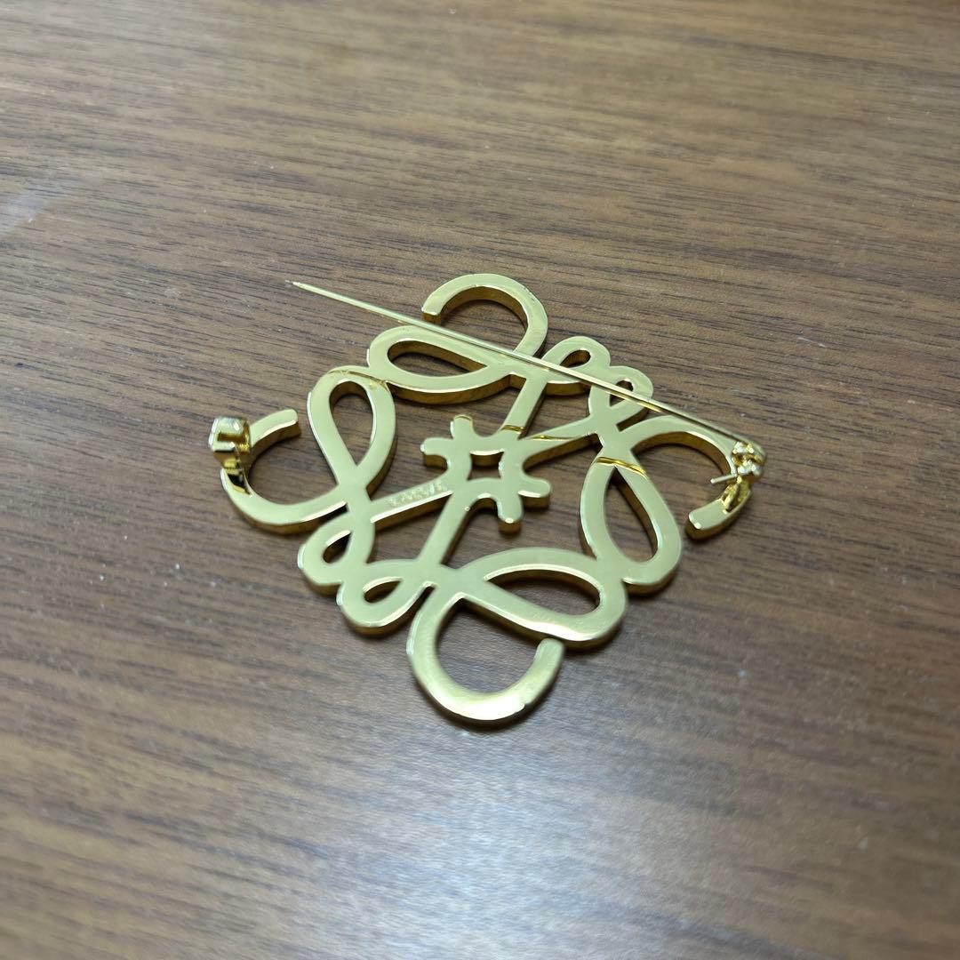 ！ロエベ/LOEWE ブローチ(ゴールド)