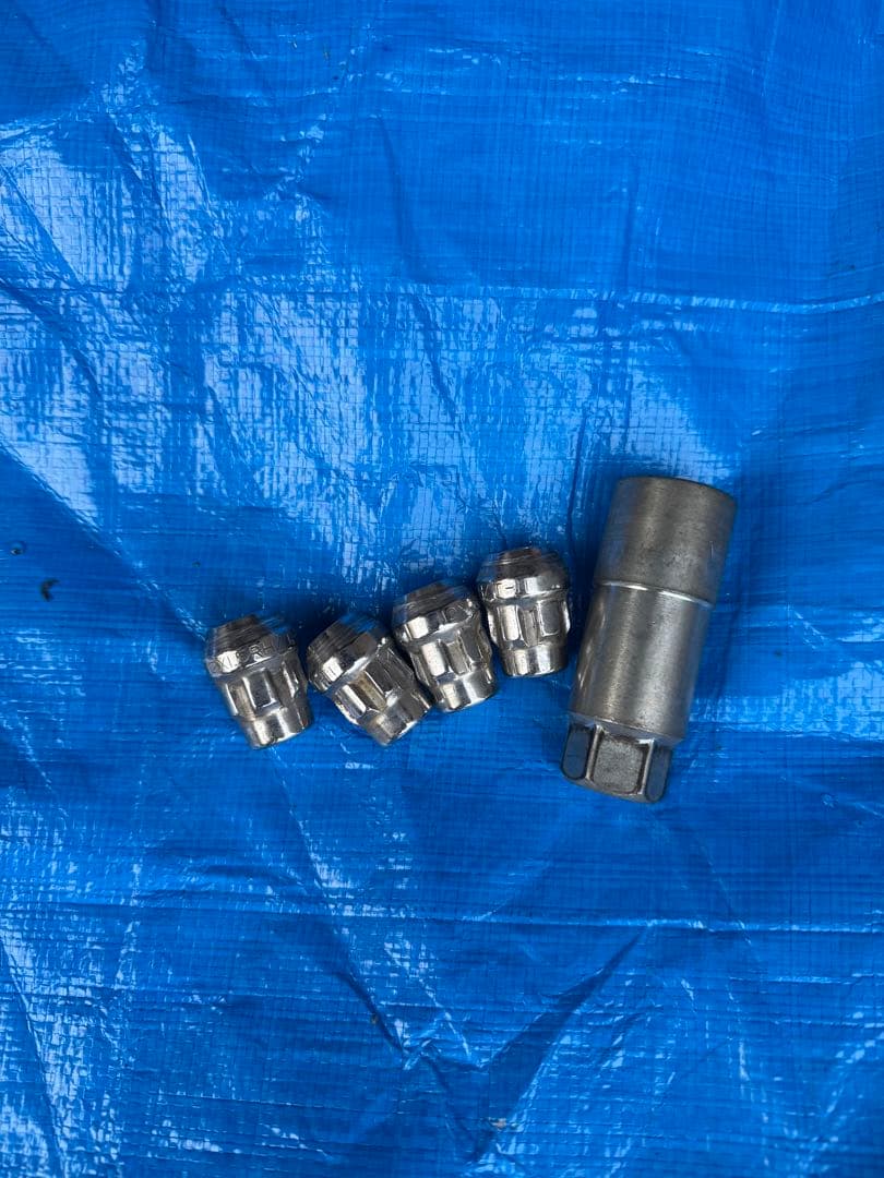 BLEST 社外アルミタイヤホイール•1本ジャンク品