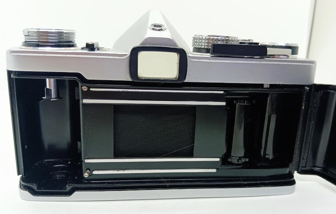 フィルムカメラ Olympus OM-1 Silver 35mm SLR Film Camera