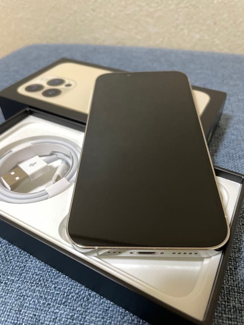 iPhone 13 Pro シルバー256GB シムフリーバッテリー新品100%