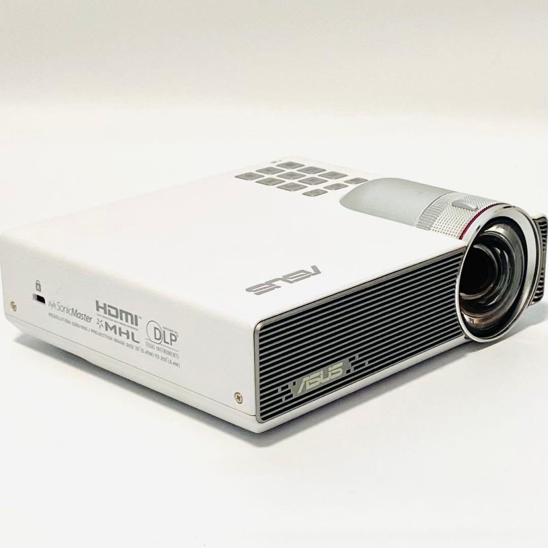 美品 ASUS 高輝度 モバイルバッテリー内蔵小型プロジェクター P3B