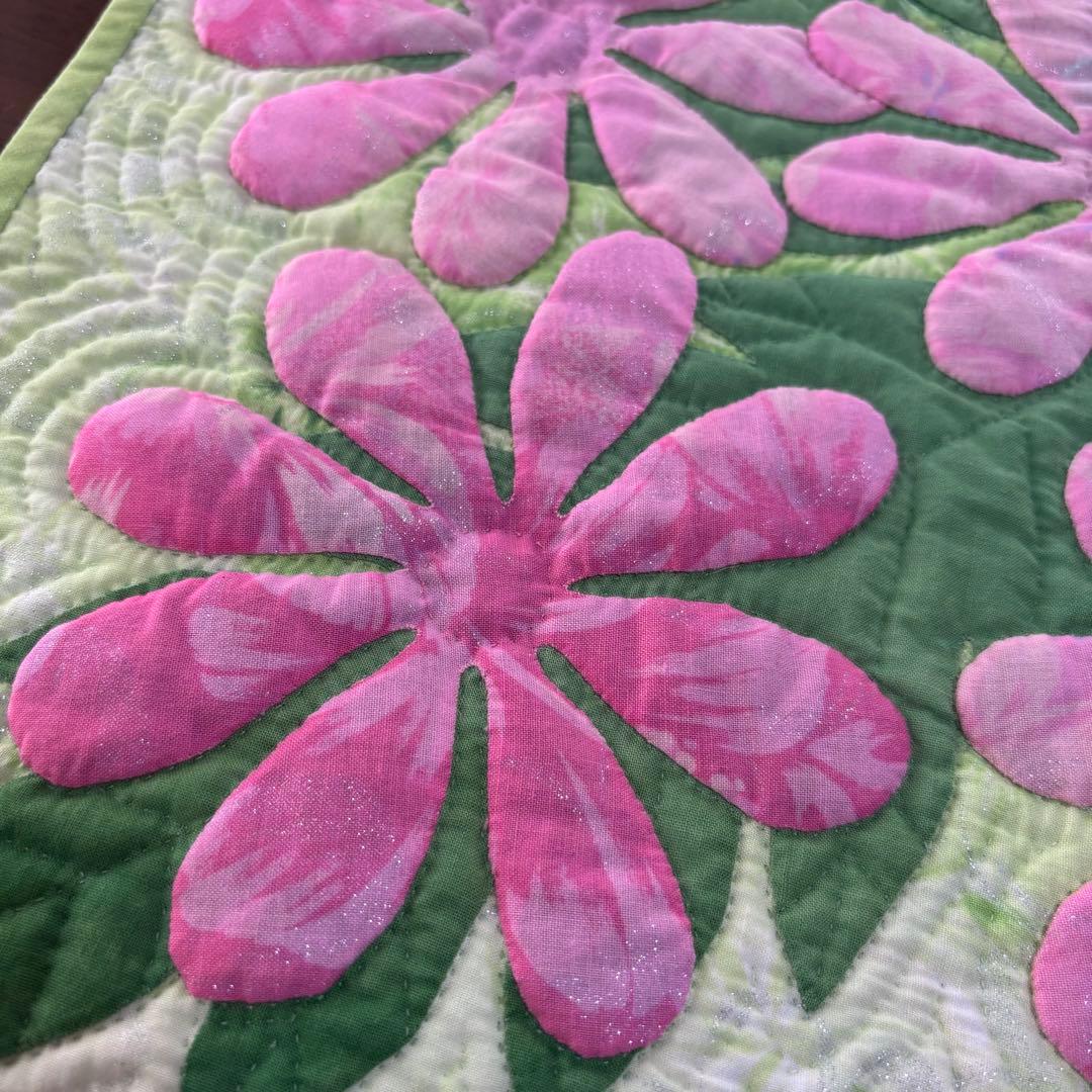 完成品　ハワイアンキルト　ティアレ　タペストリー 約81cm 送料込み 匿名配送