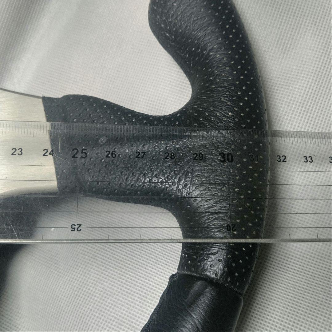 MOMO RACE レザーステアリング　32Φ　汎用ボス付