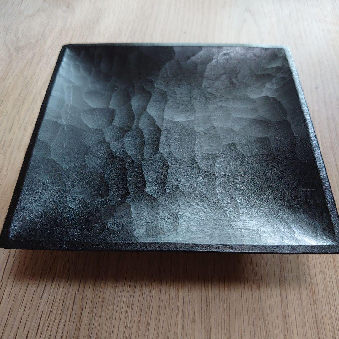 三谷龍二さん　黒漆　四方皿