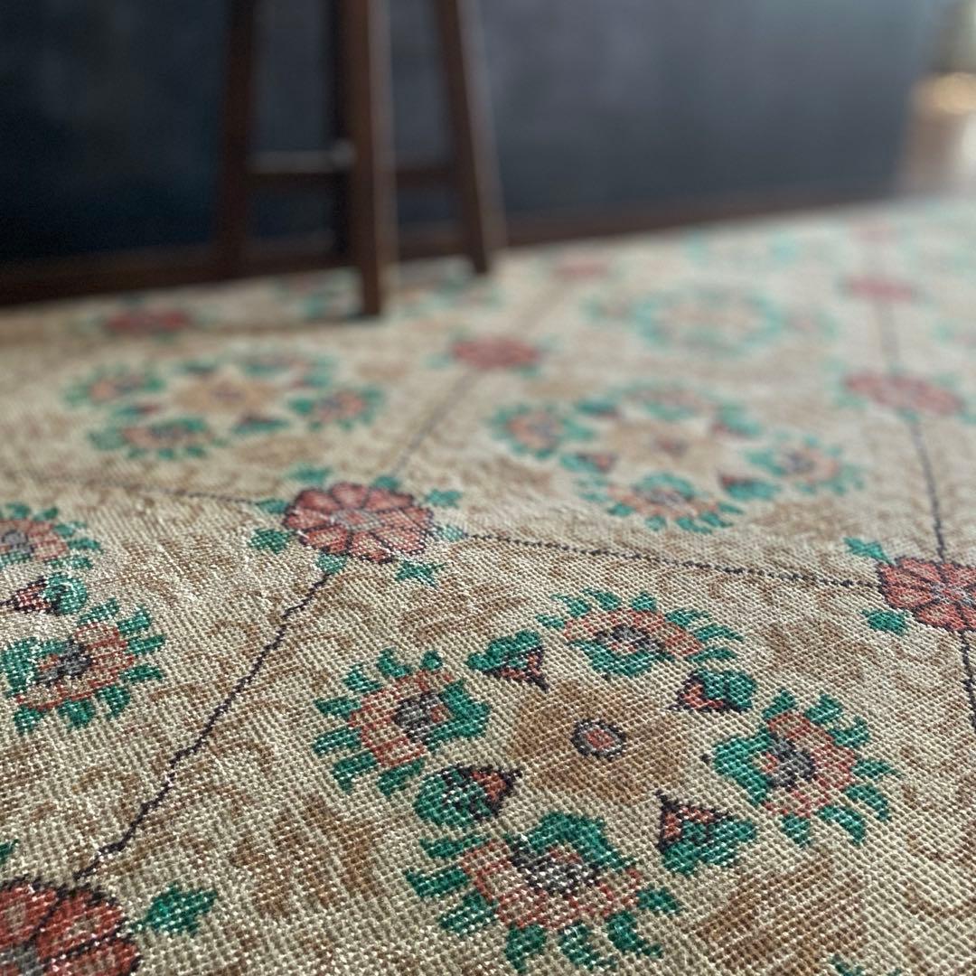 フラワータイル風　ヴィンテージラグ　トルコラグ